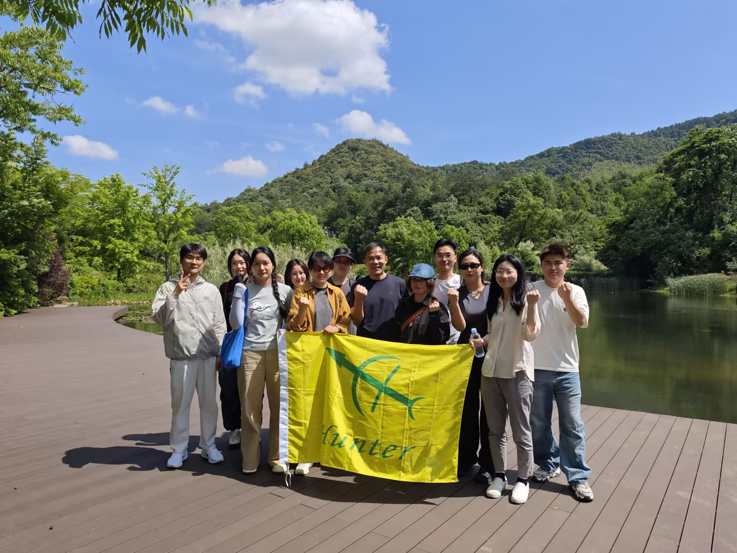 A montanha lembra, o vento lembra, nós lembramos: Anji Team Building – Um grupo vai além de um sozinho